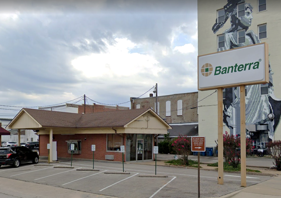 Marion, Illinois Bank - Banterra Location on Main Street